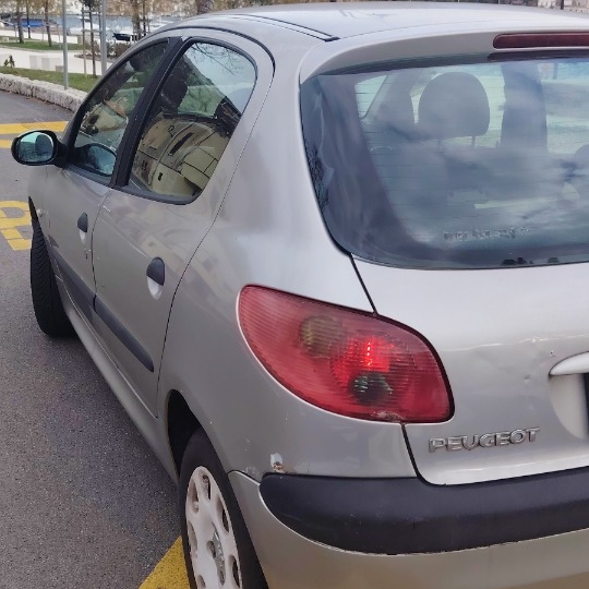 Peugeot 206