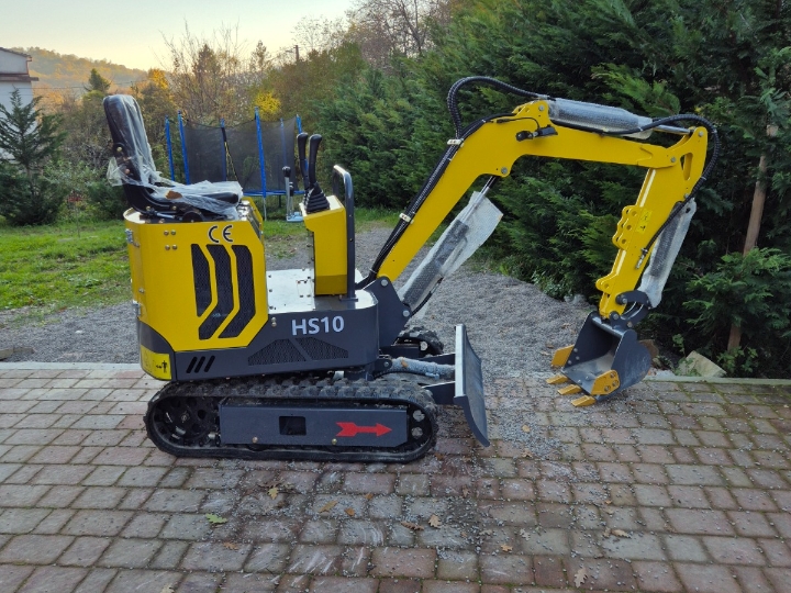 Najam mini bagera i traktora