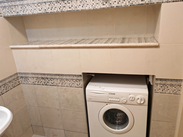 Odličan stan na Pećinama