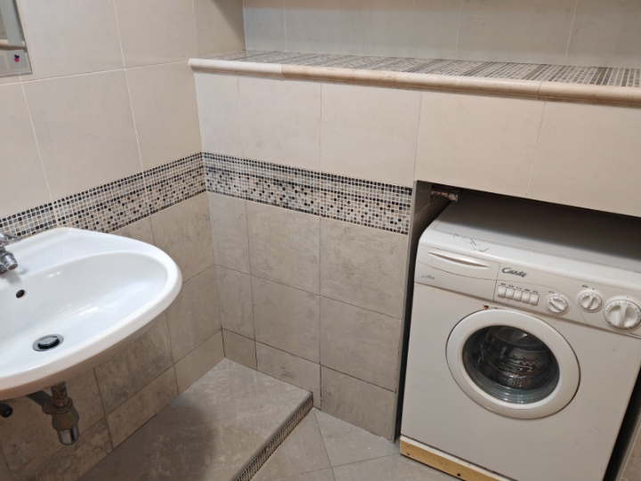 Odličan stan na Pećinama