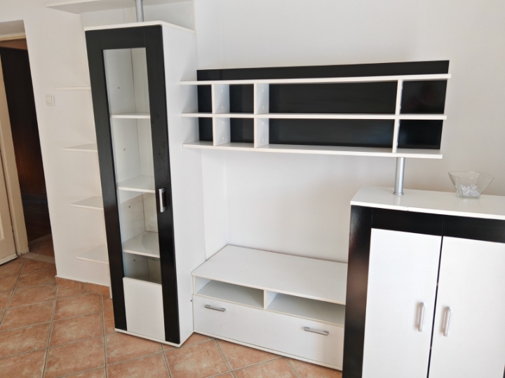 Odličan stan na Pećinama