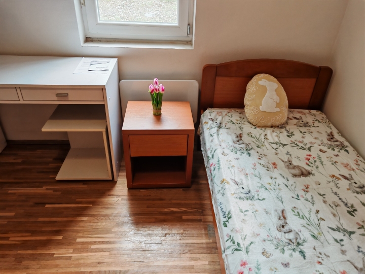 Pećine, dvosobni stan s okućnicom