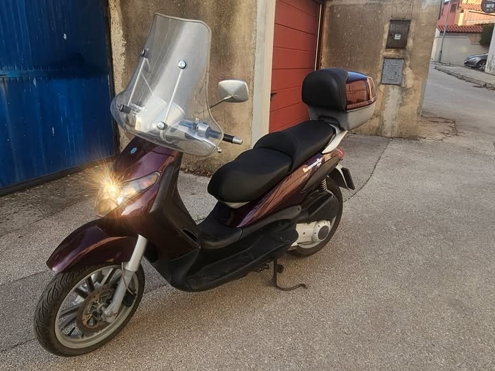 2003 Piaggio Beverly 200