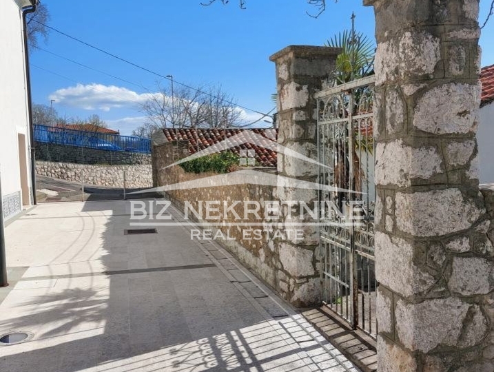 Kostrena - kuća za totalnu adaptaciju