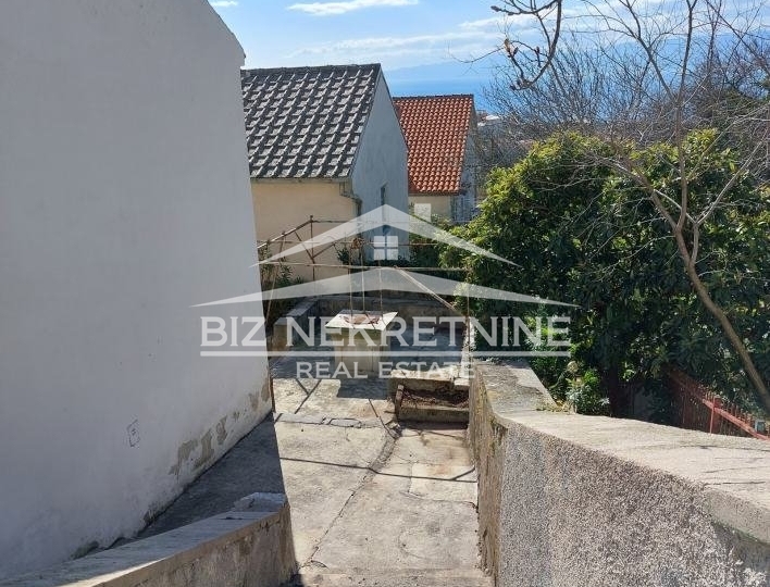 Kostrena - kuća za totalnu adaptaciju