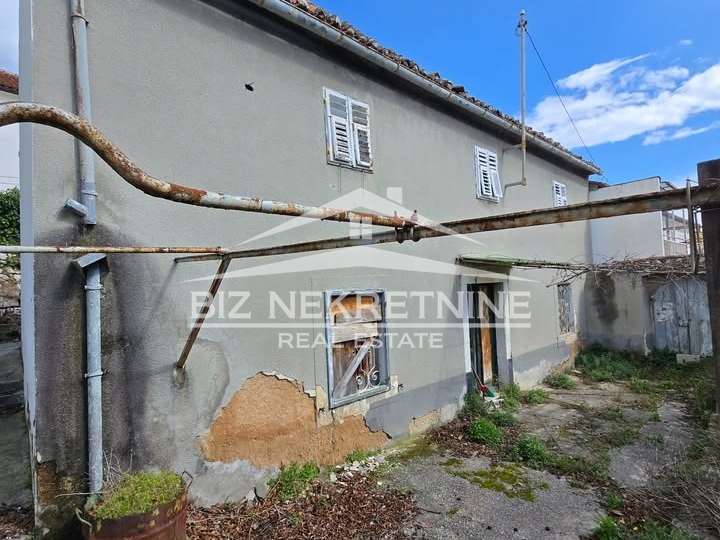 Kostrena - kuća za totalnu adaptaciju