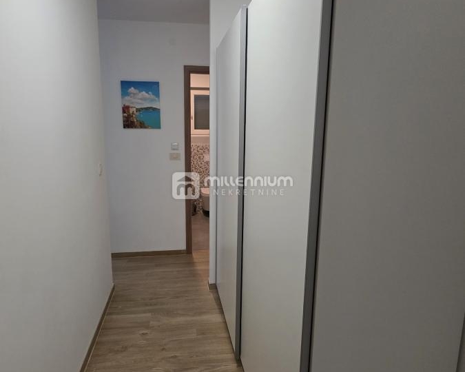 Kostrena, 118m2, 3S+DB s balkonom i terasom