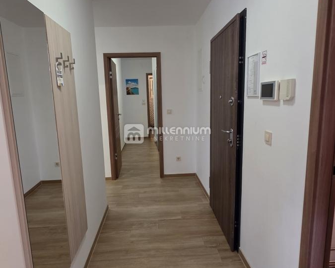 Kostrena, 118m2, 3S+DB s balkonom i terasom