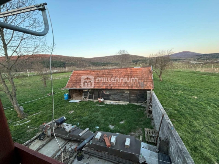 Plaški, samostojeća kuća, 140m2