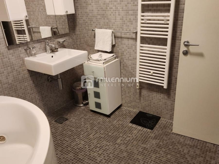 Rijeka, Centar, 2S+DB, novija zgrada s liftom i garažnim mjestom