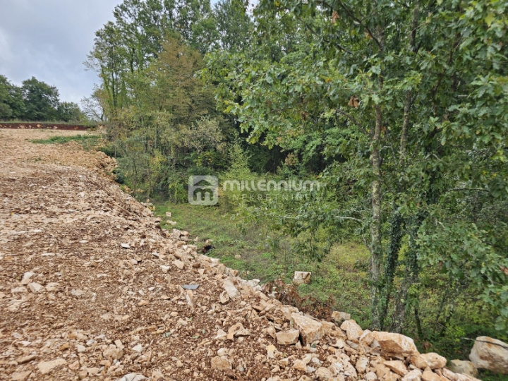 Istra, okolica Barbana, 772m2 građevinskog zemljišta