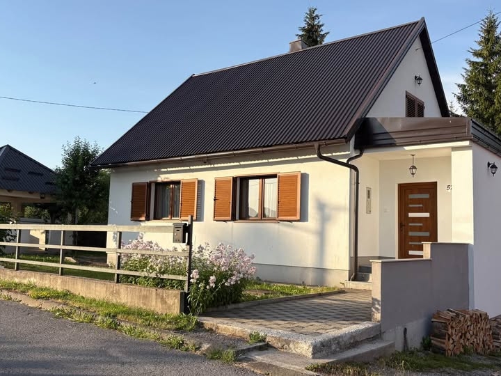 Kupjak - kuća za odmor uz sanjkalište