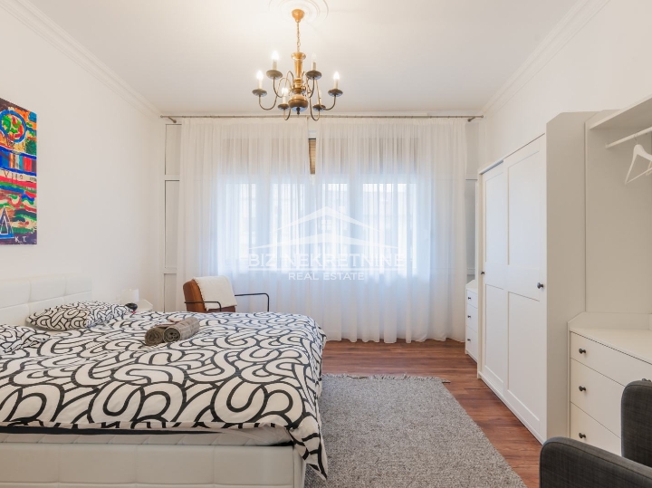 Rijeka-Centar 2S+DB 75m2 na samom Korzu s parkirnim mjestom