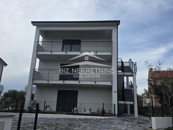 Krk-Čižići, 2S+DB, 70m2, novogradnja s pogledom na more