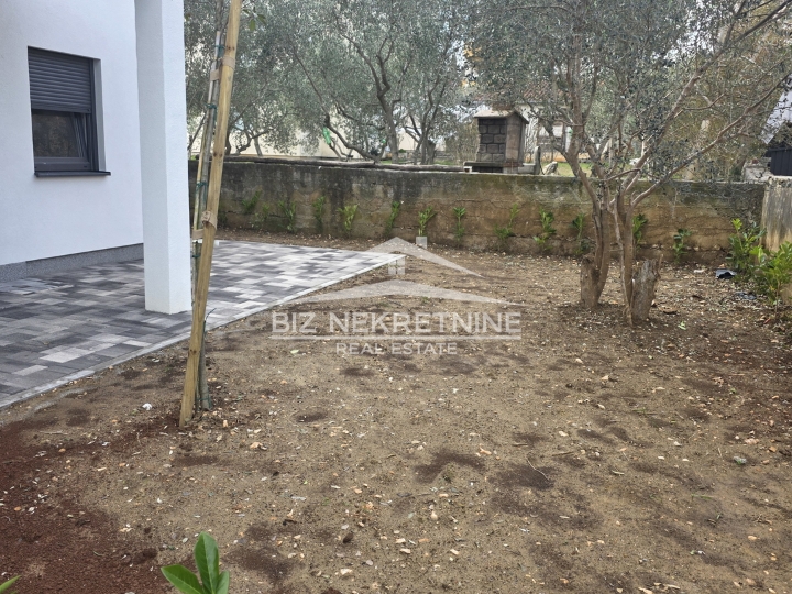 Krk-Čižići, 2S+DB, 70m2, novogradnja s pogledom na more