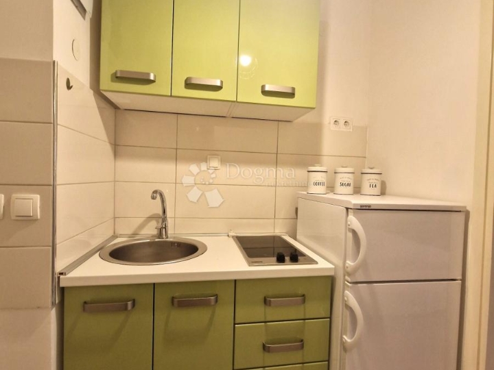 Drenova, odlična garsonjera!