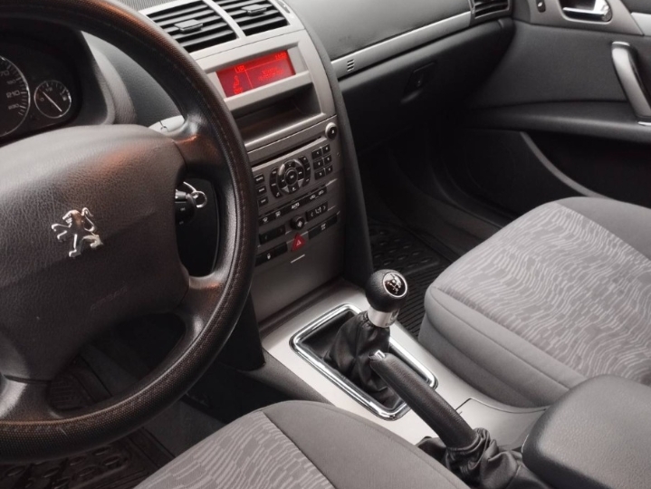 Peugeot 407