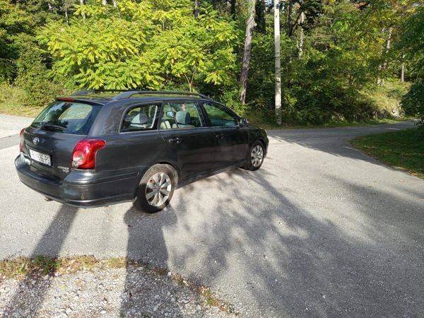 Toyota Avensis karavan