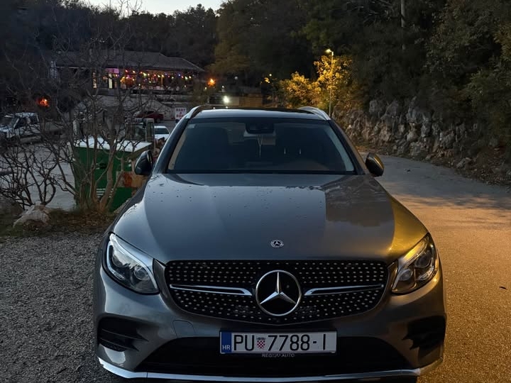 Mercedes GLC
