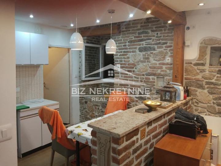 Centar, stan 99m2, 5Skl.