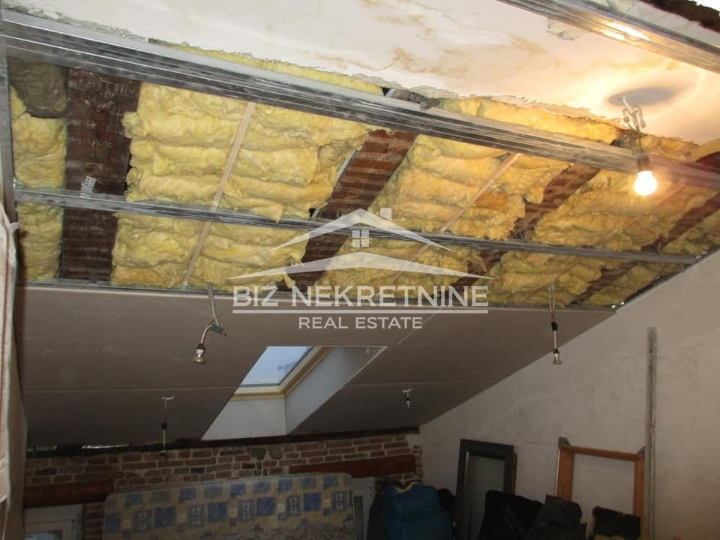 Centar, stan 99m2, 5Skl.