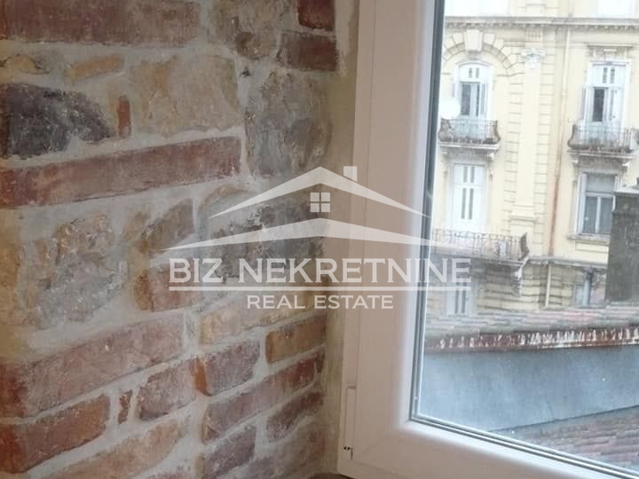 Centar, stan 99m2, 5Skl.