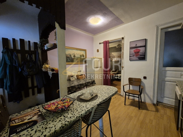 Rijeka, širi Centar, 46.65m2, 1S+DB, namješten stan