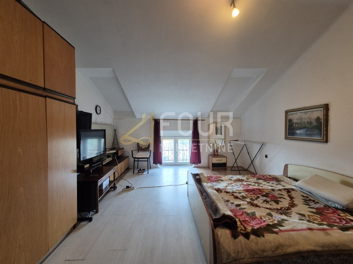 Rijeka, širi Centar, 46.65m2, 1S+DB, namješten stan