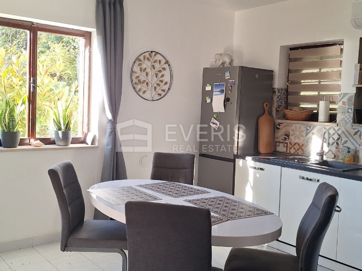 Mošćenička Draga, kuća s 4 stana, pogled more, vrt