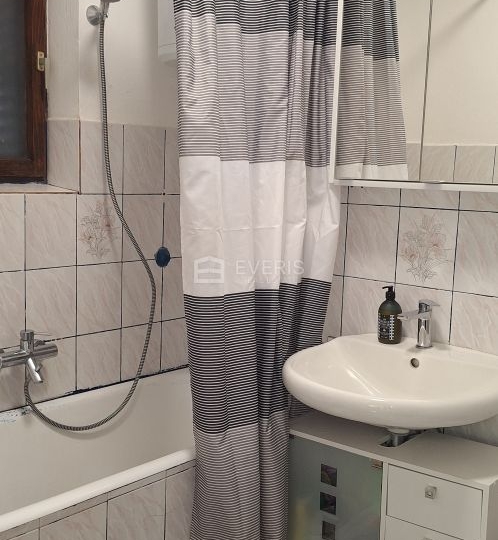 Mošćenička Draga, kuća s 4 stana, pogled more, vrt