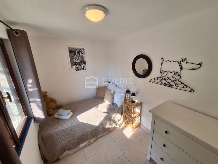 Mošćenička Draga, kuća s 4 stana, pogled more, vrt