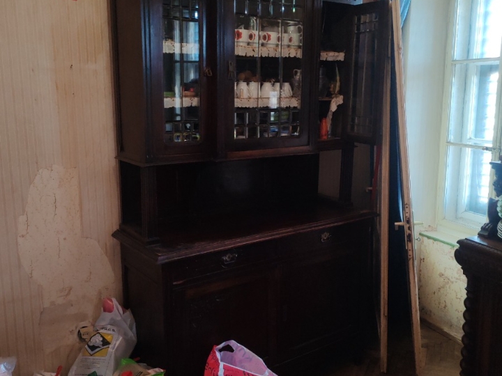 Antikni namještaj, krevet, ormari