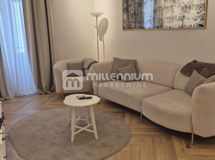 Rijeka, Centar, 85m2, 2-sobni s dnevnim