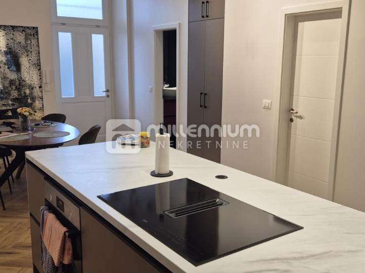 Rijeka, Centar, 85m2, 2-sobni s dnevnim