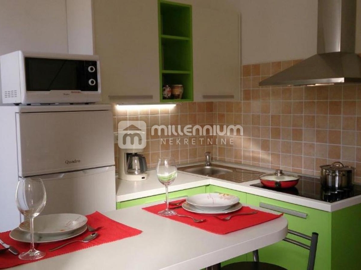 Centar, Rijeka, 19m2, garsonijera