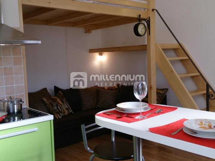 Centar, Rijeka, 19m2, garsonijera