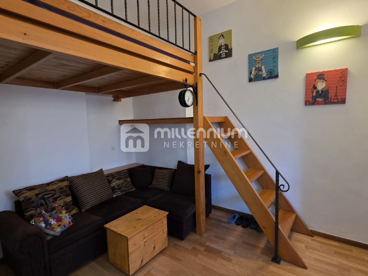 Centar, Rijeka, 19m2, garsonijera