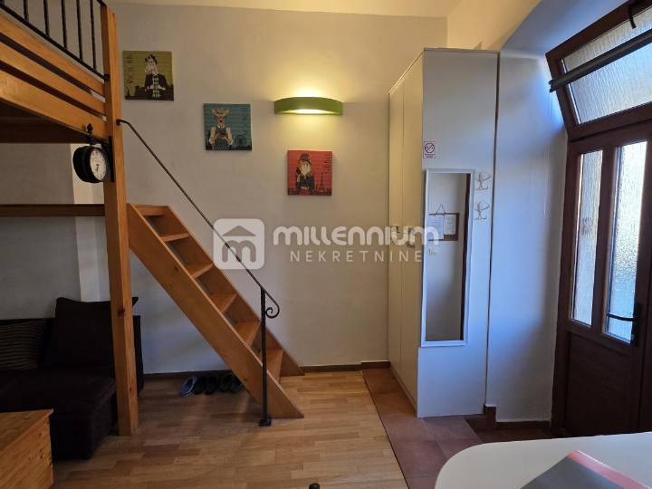 Centar, Rijeka, 19m2, garsonijera