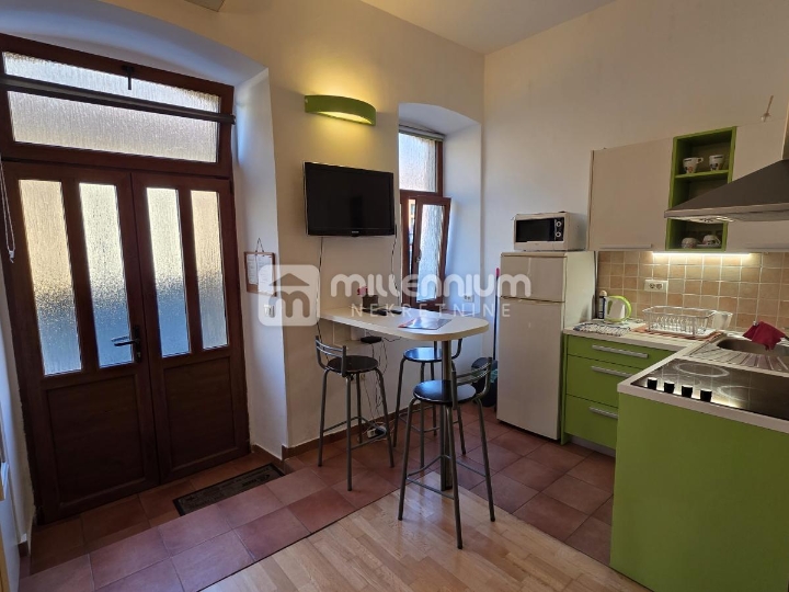 Centar, Rijeka, 19m2, garsonijera