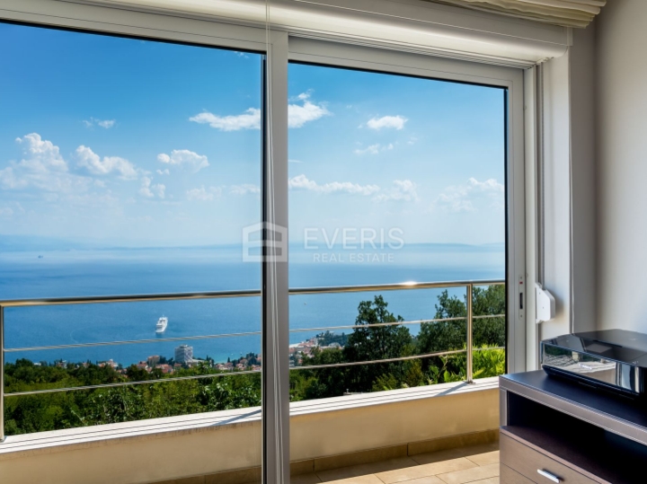 Opatija, Bregi, samostojeća kuća s panoramskim pogledom