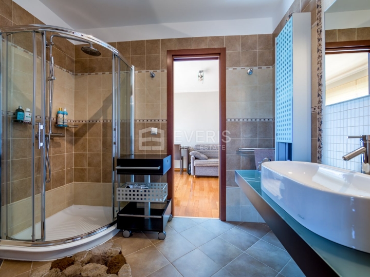 Opatija, Bregi, samostojeća kuća s panoramskim pogledom