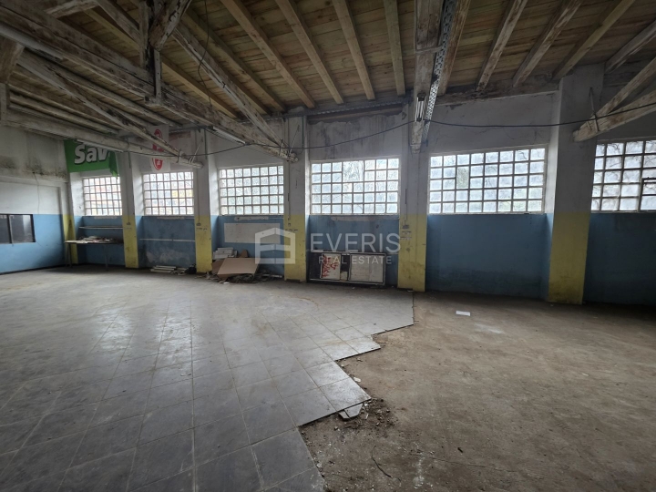 Rijeka, Mlaka, poslovni prostor 460 m2, zakup