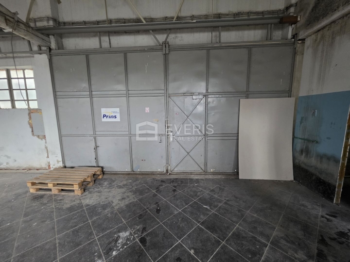 Rijeka, Mlaka, poslovni prostor 460 m2, zakup