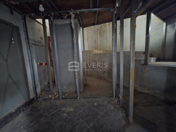 Rijeka, Mlaka, poslovni prostor 460 m2, zakup