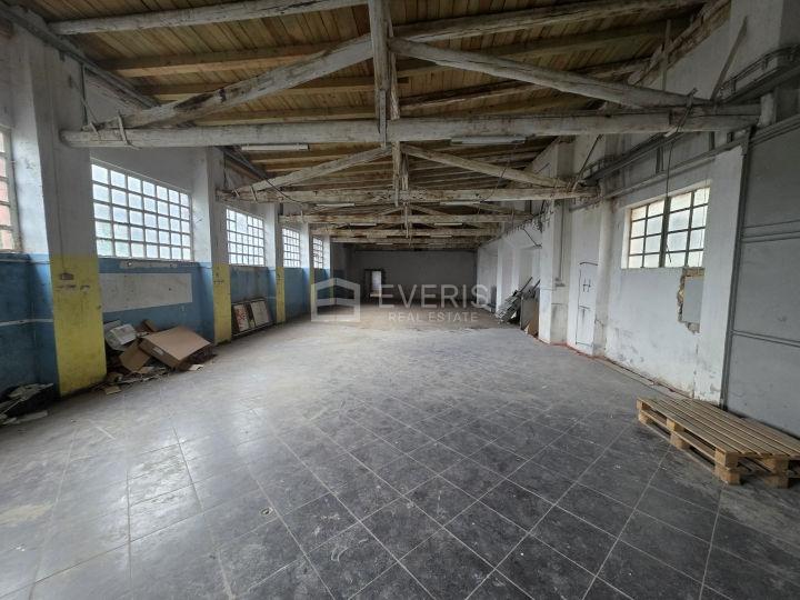 Rijeka, Mlaka, poslovni prostor 460 m2, zakup