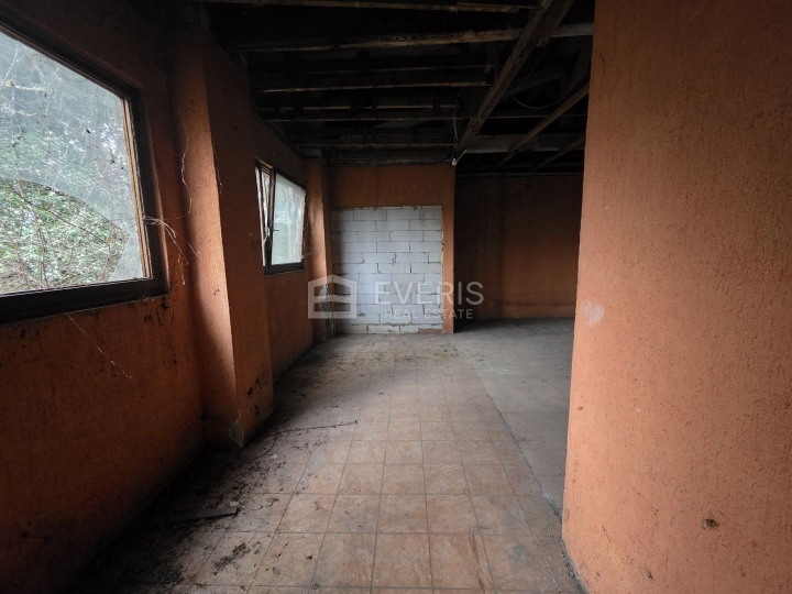 Rijeka, Mlaka, poslovni prostor 460 m2, zakup