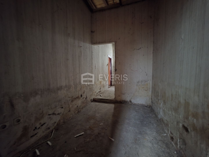 Rijeka, Mlaka, poslovni prostor 460 m2, zakup