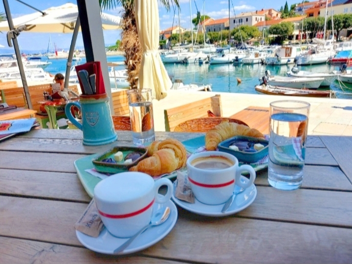 Malinska, 42 m2, pakirno mjesto