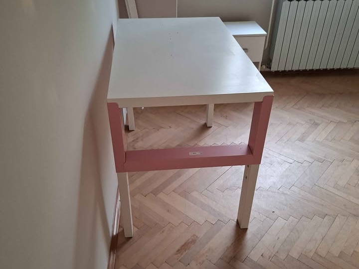 Radni stol za školarce