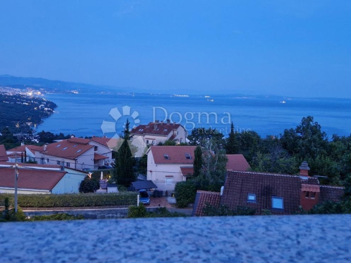 Stan s pogledom na more iznad Opatije, Pobri, 77m2
